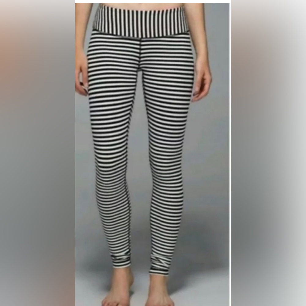 Lululemon size 6 extremely rare finding